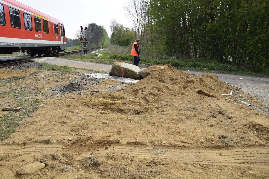 Schwerer VU LKW Zug Bergheim Kenten Koelnerstr P619.JPG - Miklos Laubert